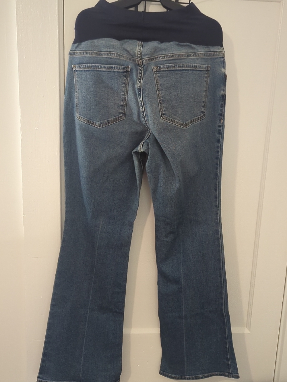 Old Navy Maternity Flare Denim Jeans in Blue Size 14 NWOT - Picture 2 of 2